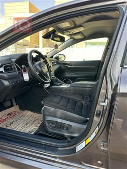 تۆیۆتا کامری